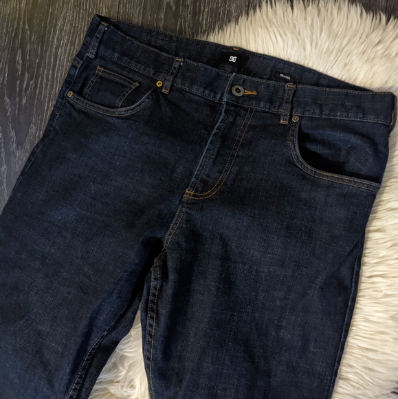 ๐DC - 34 x 26.5 Relaxed Indigo Jeans - Picture 2 of 6